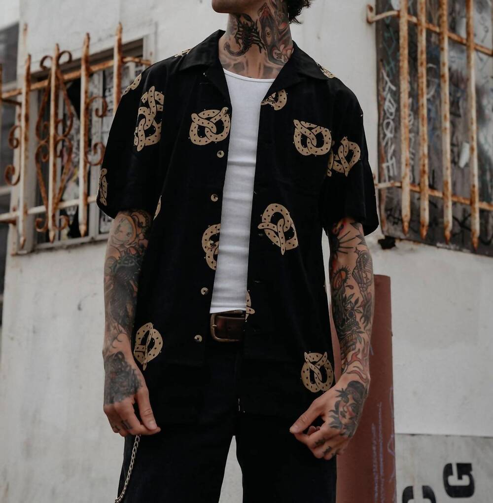 NEW PYKNIC don't get it twisted button-up shirt in black